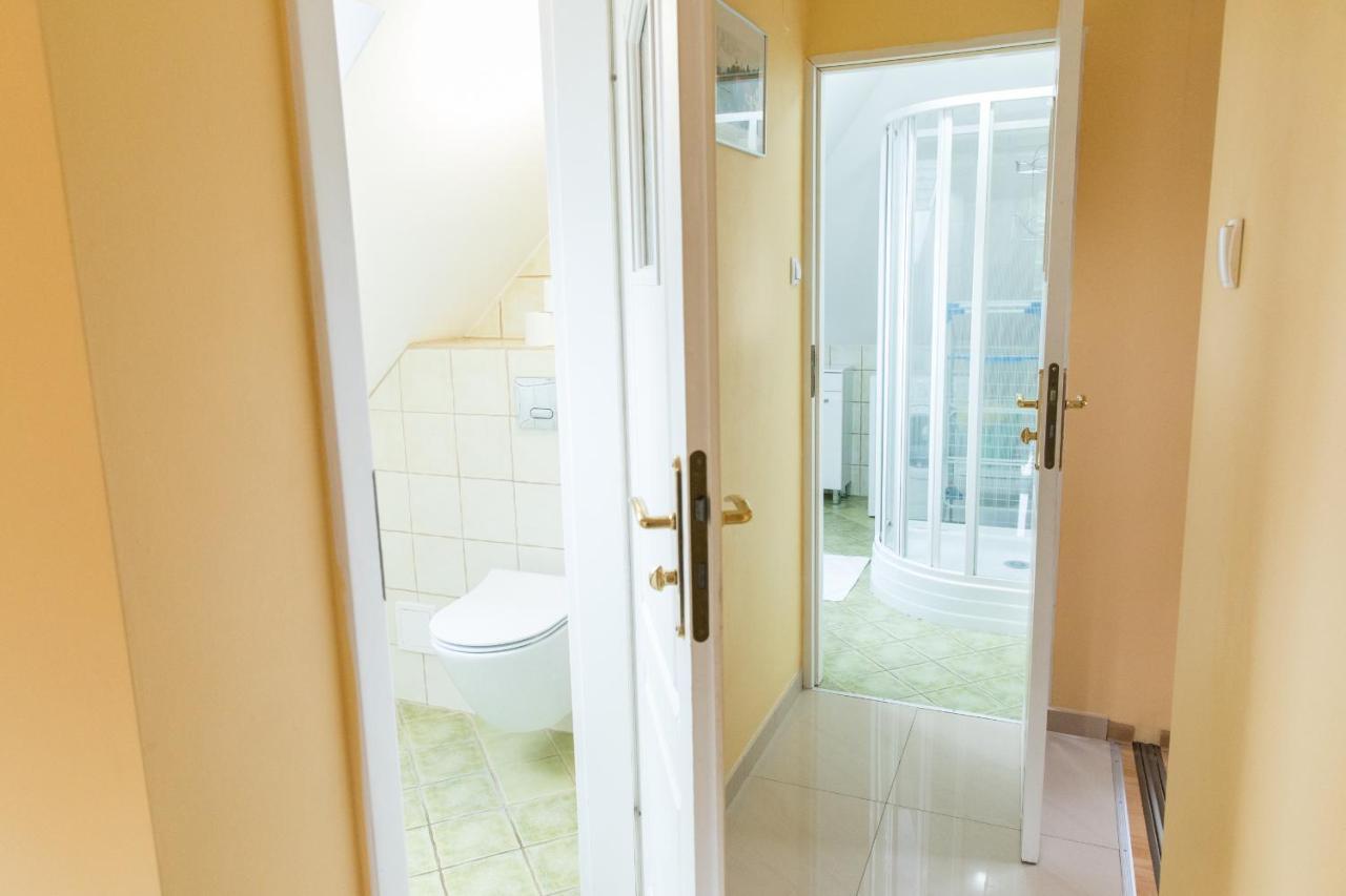 Apartament Przy Deptaku Z Miejscem Parkingowym Поляниця-Здруй Екстер'єр фото